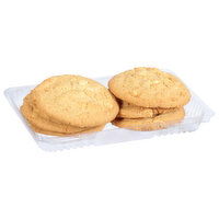 Fresh Macadamia White Chip Cookie