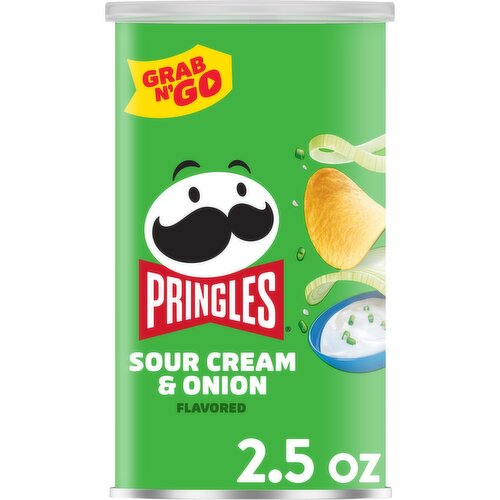 Pringles Potato Crisps Chips, Sour Cream and Onion, Grab N' Go Snack Pack - 2.5 Ounce